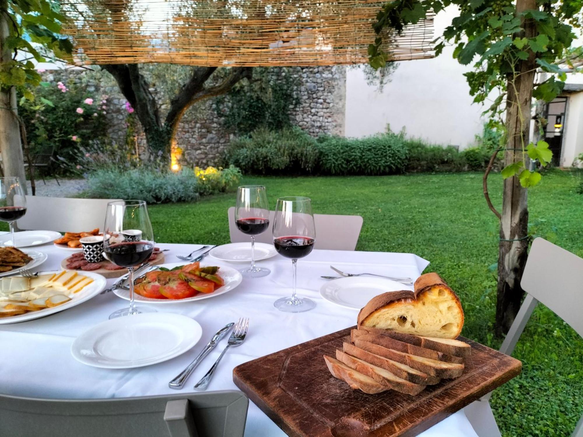 Badia Giulia Prestigious Historical B&B, Camaiore - Adults Only - No Pets Luaran gambar
